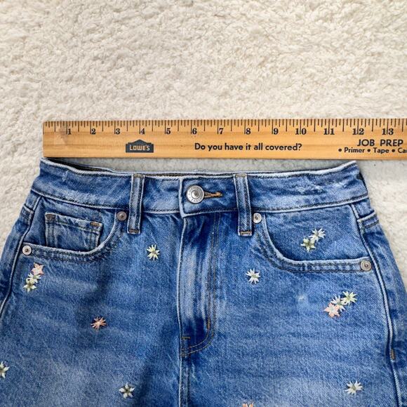 American Eagle Mom Shorts Women 00 Floral Embroidered Distressed Raw Hem Denim - Picture 3 of 12